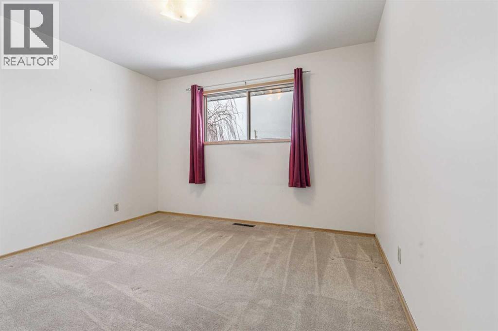 427 Tache Avenue Nw, Calgary, Alberta  T2K 3R6 - Photo 13 - A2273238