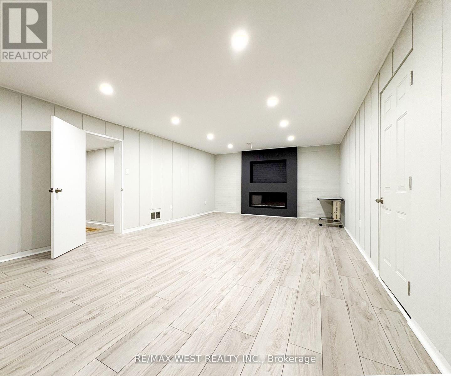 Bsmt - 5 Arlstan Drive, Toronto (Bathurst Manor), Ontario  M3H 4V7 - Photo 3 - C12586040