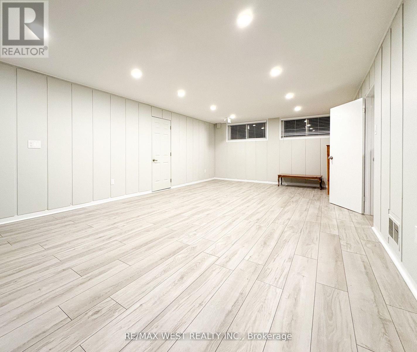 Bsmt - 5 Arlstan Drive, Toronto (Bathurst Manor), Ontario  M3H 4V7 - Photo 4 - C12586040