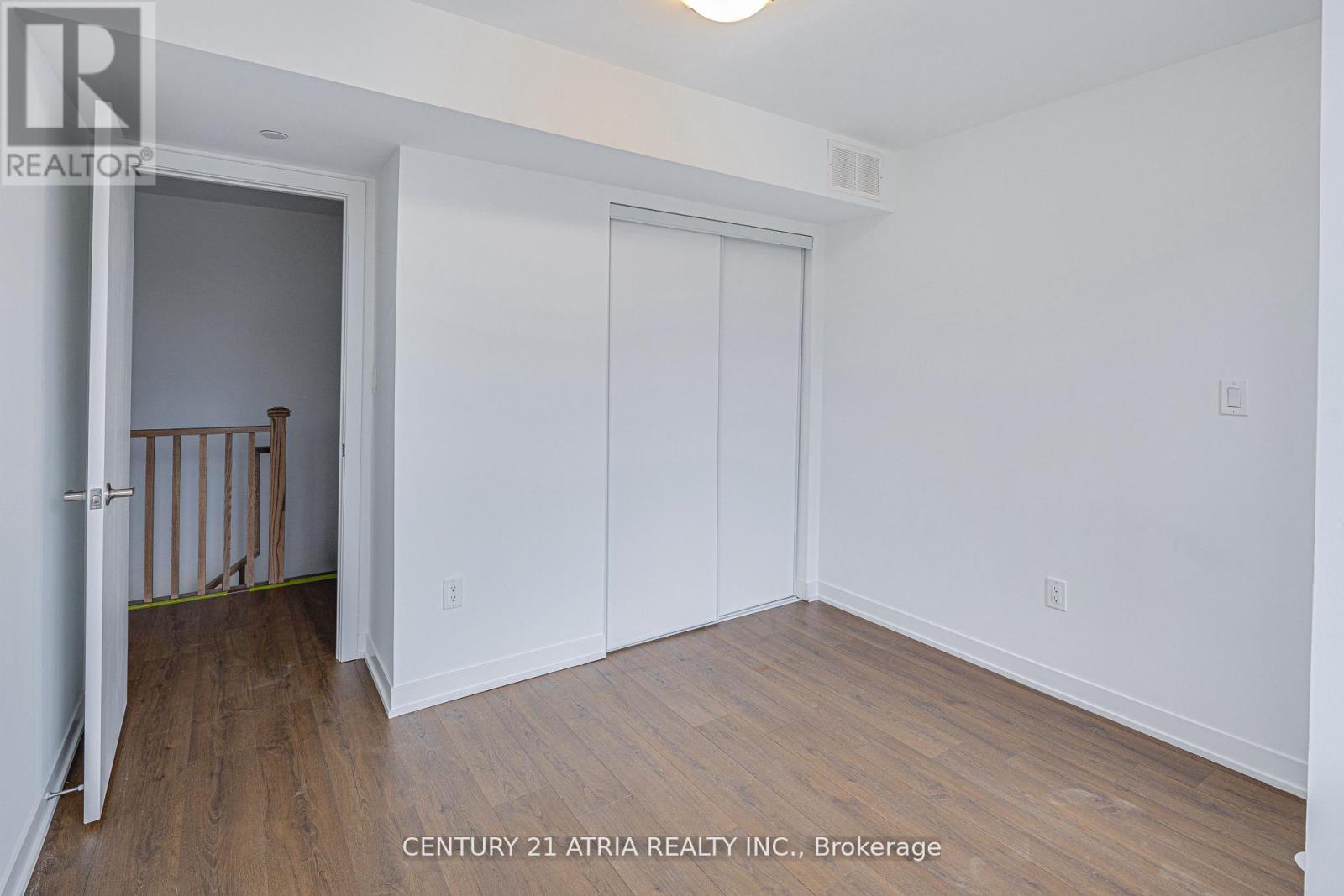 28 Turtle Island Road, Toronto, Ontario M6A 2M5 - Photo 12 - C12608124