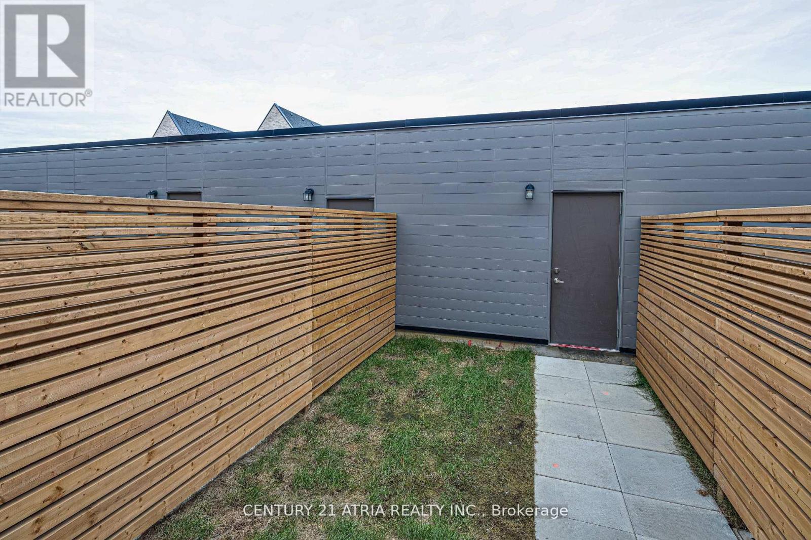 28 Turtle Island Road, Toronto, Ontario M6A 2M5 - Photo 8 - C12608124