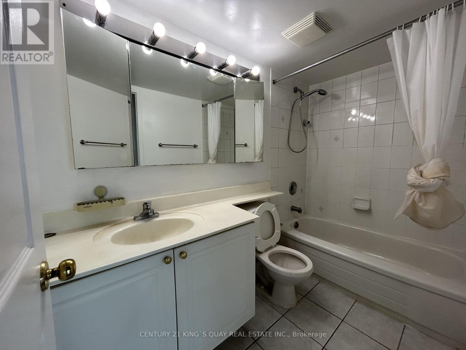 1606 - 1 Pemberton Avenue, Toronto, Ontario  M2M 4L9 - Photo 6 - C12554106