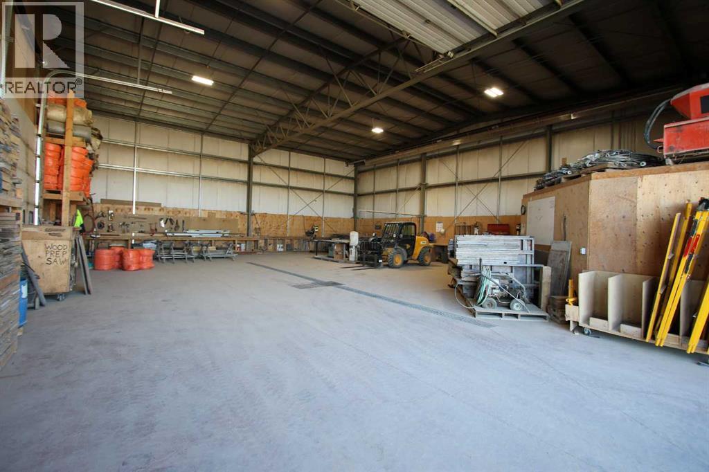 175 Pine Street, Rural Red Deer County, Alberta  T4E 1B4 - Photo 11 - A2272499