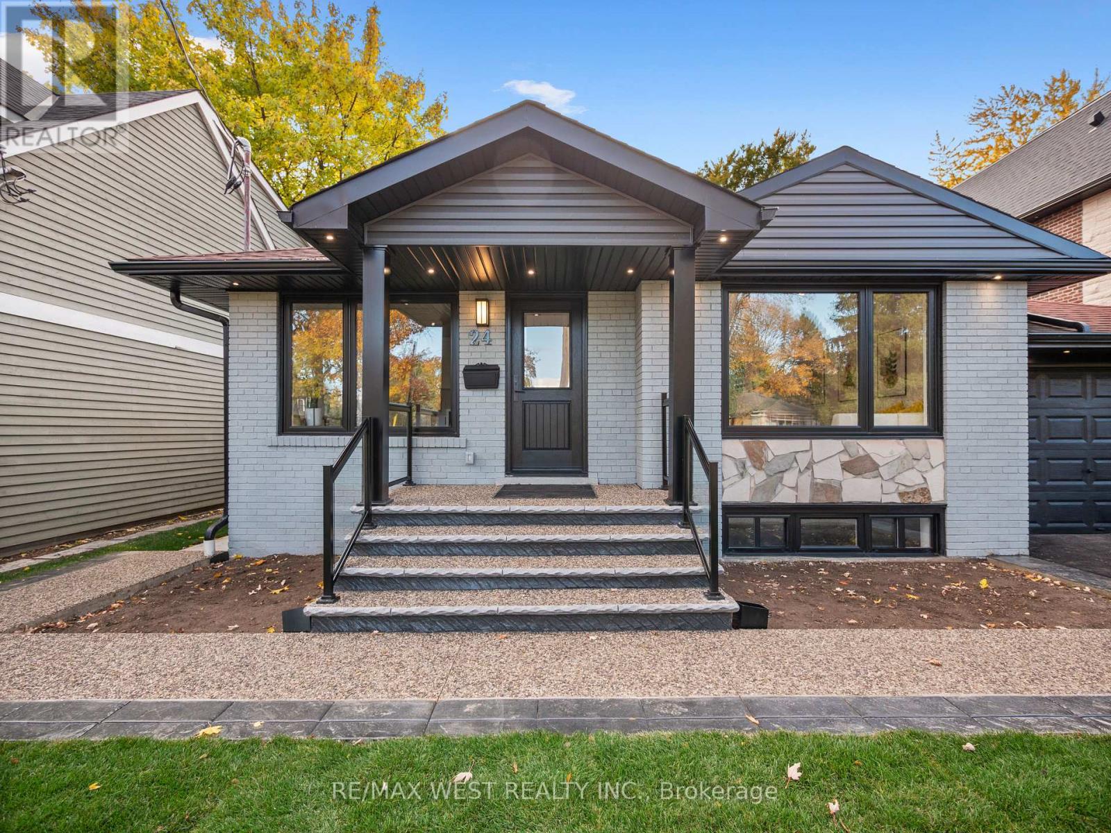 24 Appledale Road, Toronto, Ontario M9B 5G4 - Photo 2 - W12608156