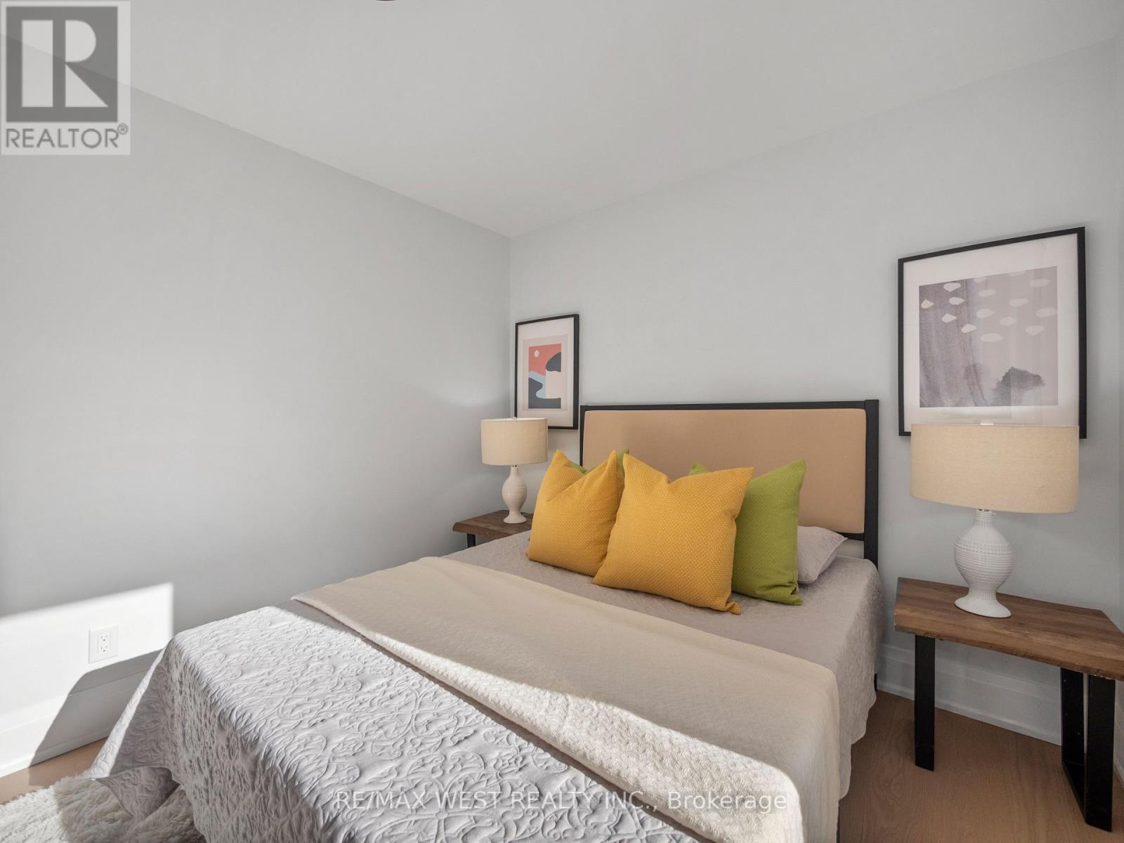 24 Appledale Road, Toronto, Ontario M9B 5G4 - Photo 21 - W12608156