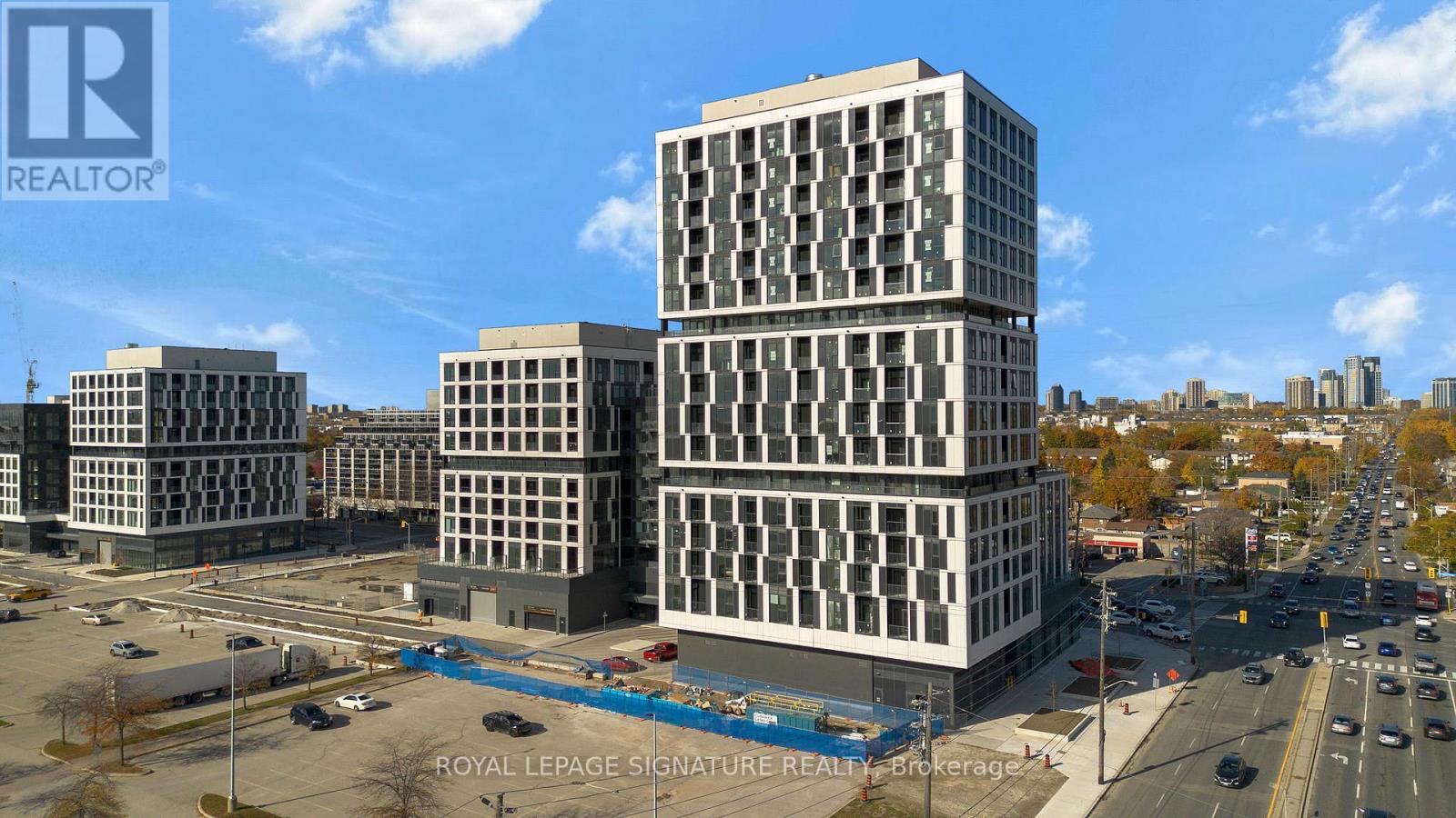 722 - 1007 The Queensway, Toronto, Ontario  M8Z 6C7 - Photo 2 - W12540570