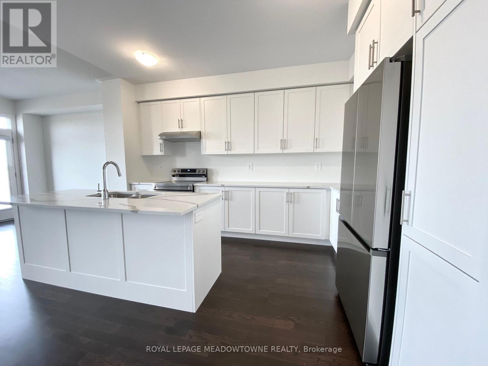 1461 Savoline Boulevard, Milton, Ontario  L9E 2G5 - Photo 9 - W12410202