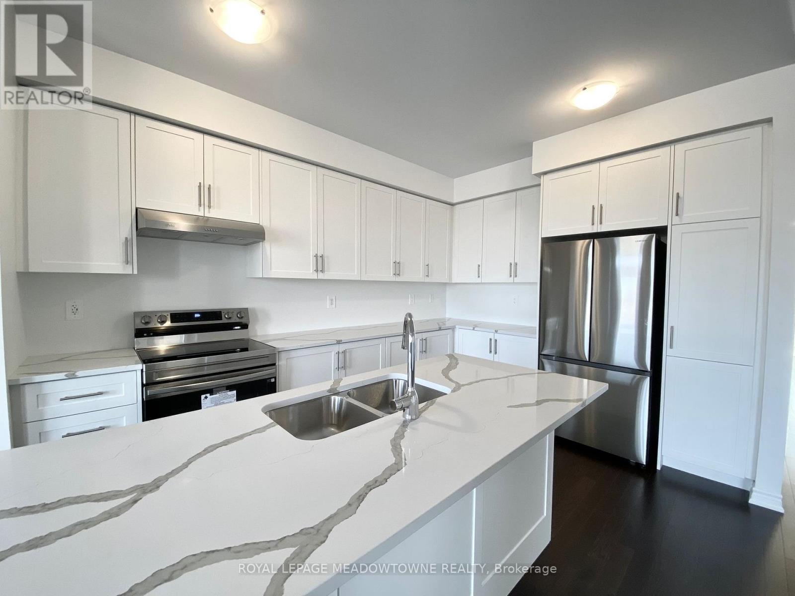 1461 Savoline Boulevard, Milton, Ontario  L9E 2G5 - Photo 8 - W12410202