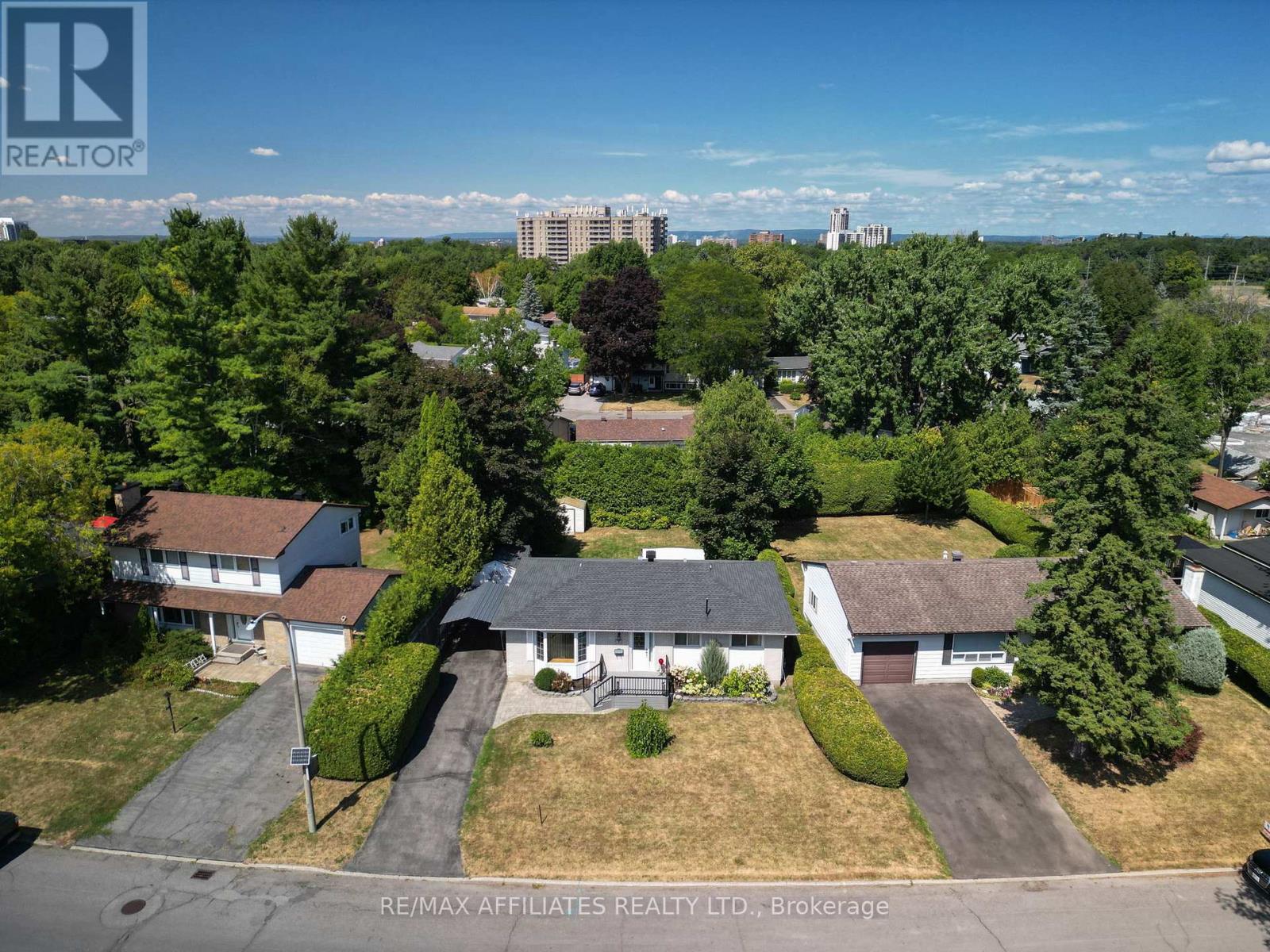 17 Canfield Road, Ottawa, Ontario  K2H 5S7 - Photo 36 - X12436501