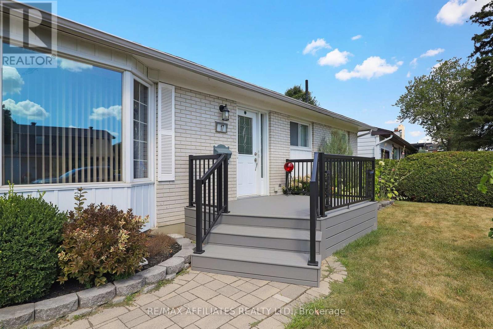 17 Canfield Road, Ottawa, Ontario  K2H 5S7 - Photo 9 - X12436501