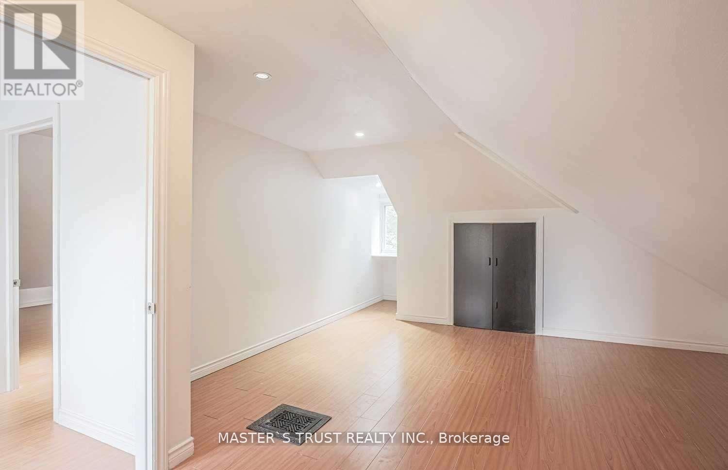 Upper - 2668 Midland Avenue, Toronto (Agincourt South-Malvern West), Ontario  M1S 1R7 - Photo 19 - E12608180