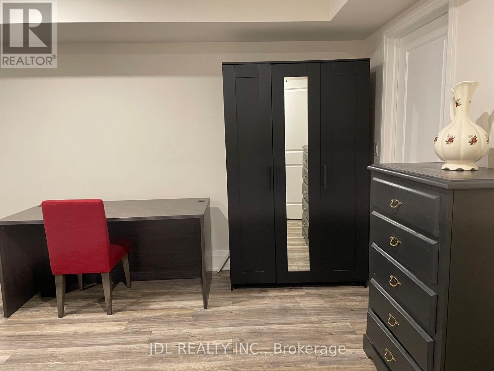 Bsmt - 4 Mildred Temple Way S, Markham (Unionville), Ontario  L3R 5R8 - Photo 5 - N12608160