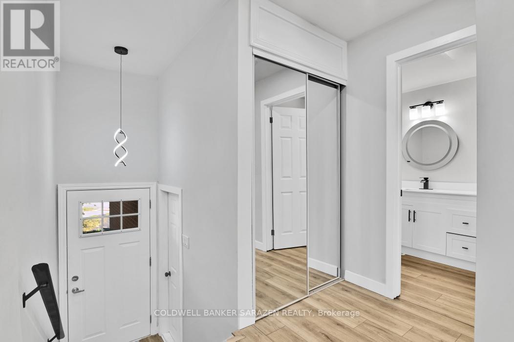 54 Greenboro Crescent, Ottawa, Ontario K1T 1W5 - Photo 16 - X12590818