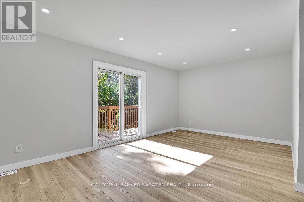 54 Greenboro Crescent, Ottawa, Ontario K1T 1W5 - Photo 15 - X12590818