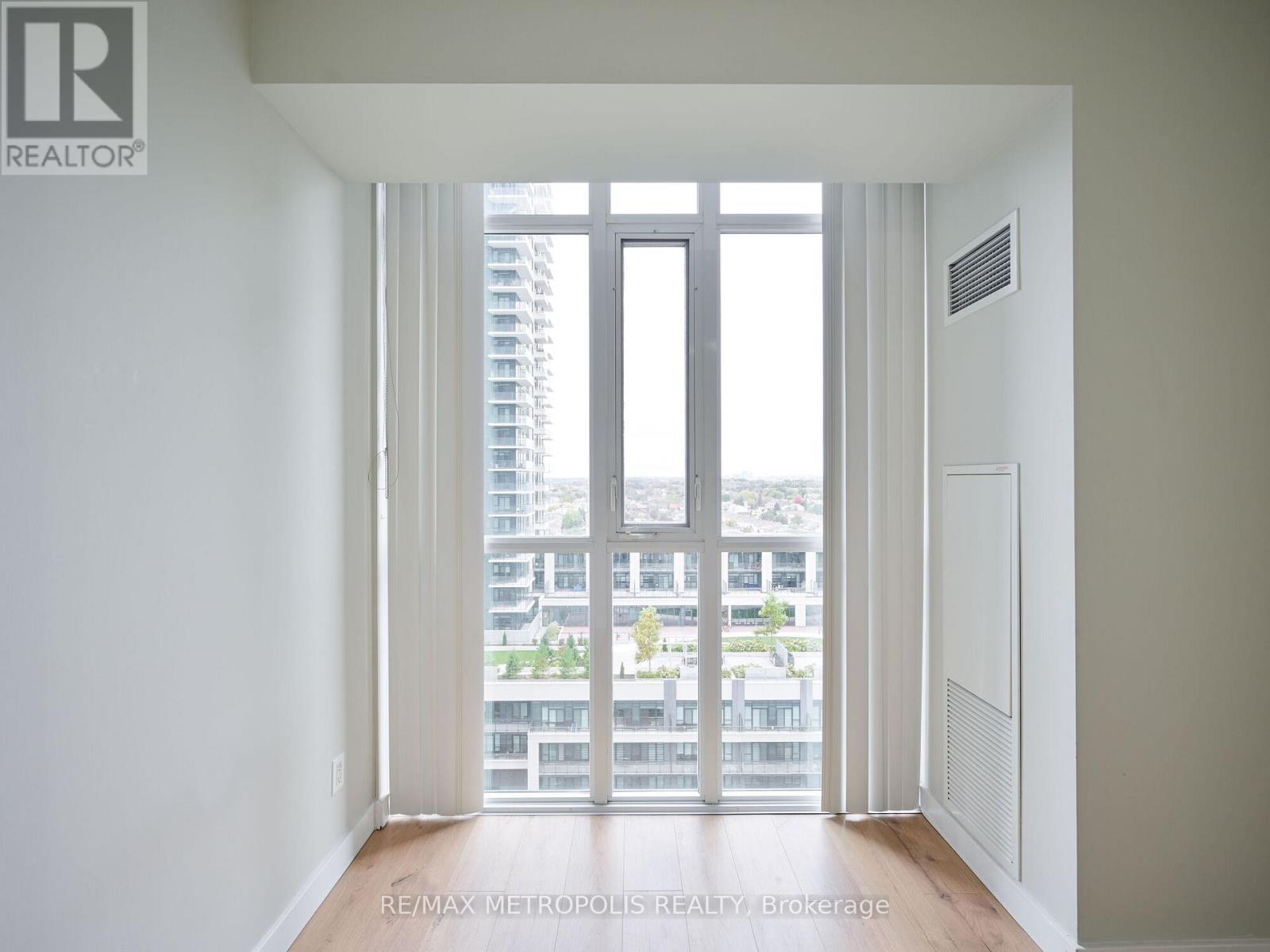 1004 - 4070 Confederation Parkway, Mississauga, Ontario  L5B 0E9 - Photo 25 - W12608166