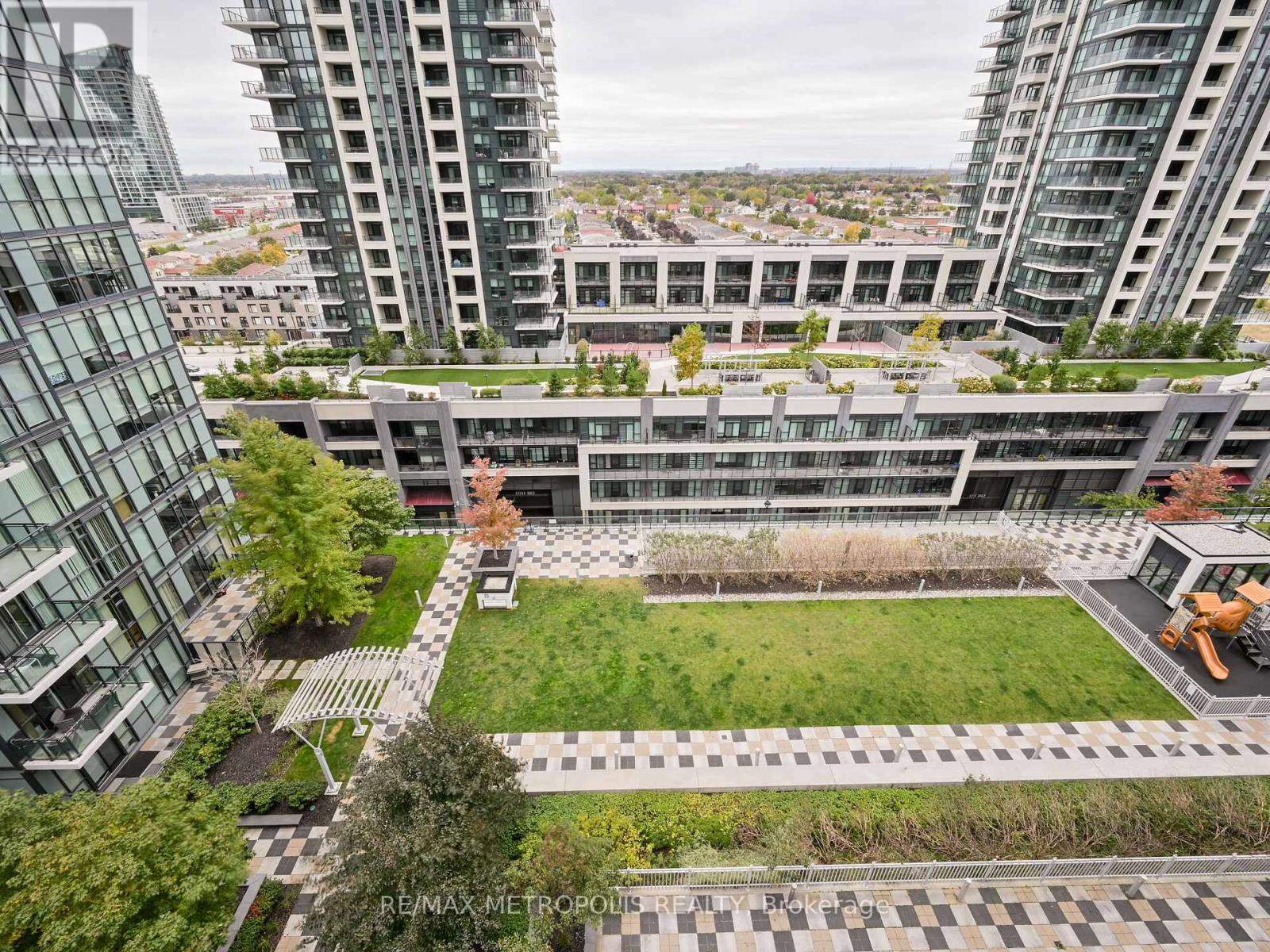 1004 - 4070 Confederation Parkway, Mississauga, Ontario  L5B 0E9 - Photo 37 - W12608166