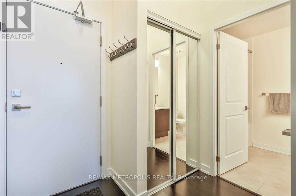 215 - 4011 Brickstone Mews, Mississauga, Ontario  L5B 0G3 - Photo 2 - W12608178