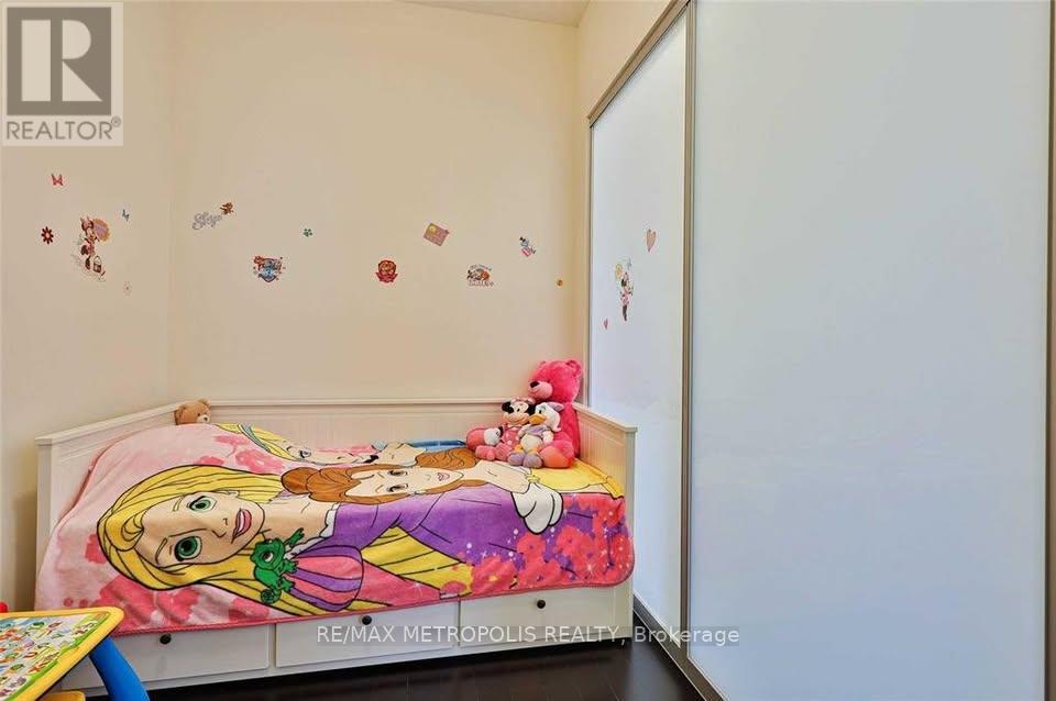 215 - 4011 Brickstone Mews, Mississauga, Ontario  L5B 0G3 - Photo 7 - W12608178