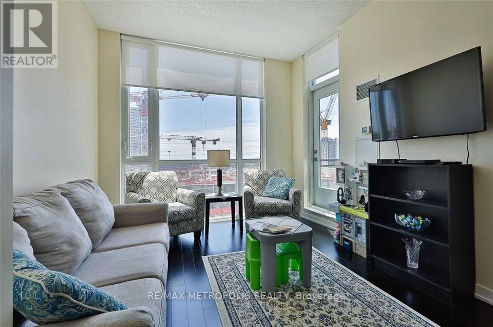 215 - 4011 Brickstone Mews, Mississauga, Ontario  L5B 0G3 - Photo 8 - W12608178