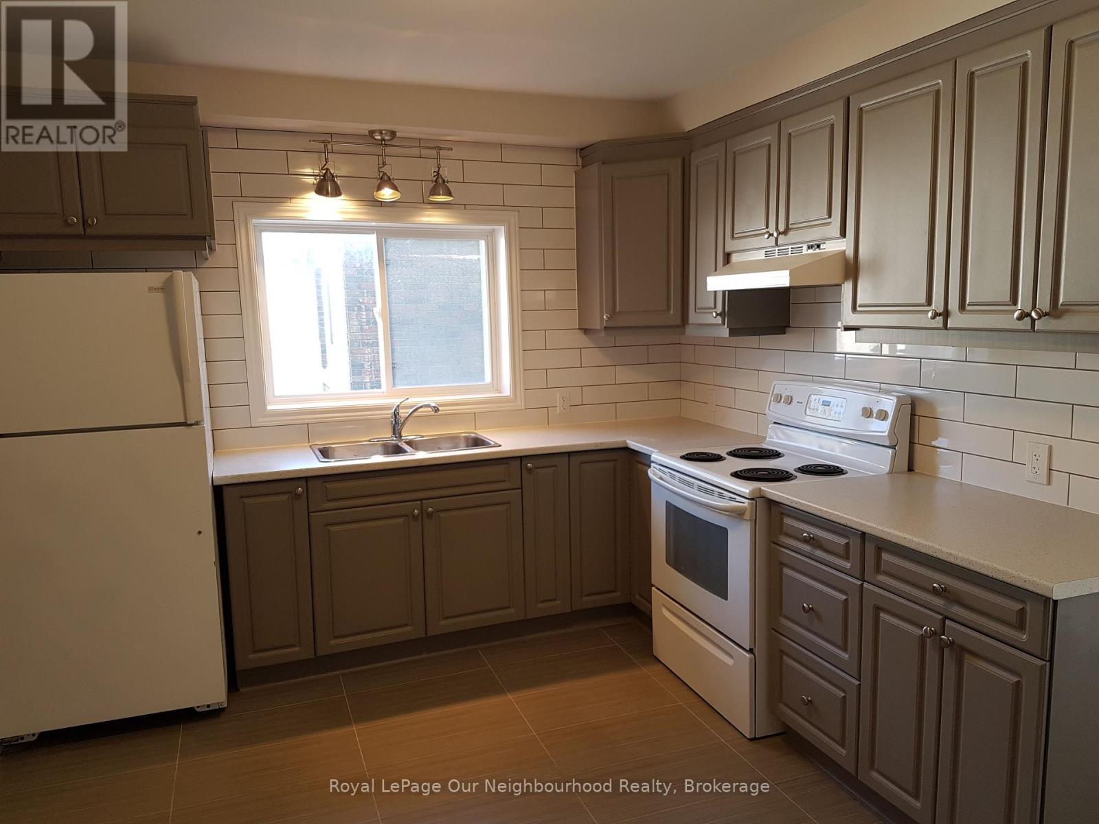 Unit 1 (Main) - 290 Eulalie Avenue, Oshawa (Central), Ontario  L1H 2B7 - Photo 3 - E12608224