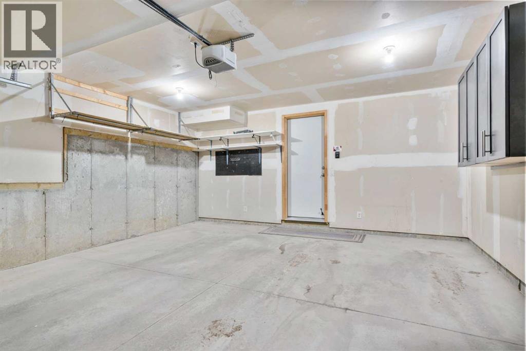 580 Mckenzie Towne Drive Se, Calgary, Alberta  T2Z 1C7 - Photo 38 - A2273586