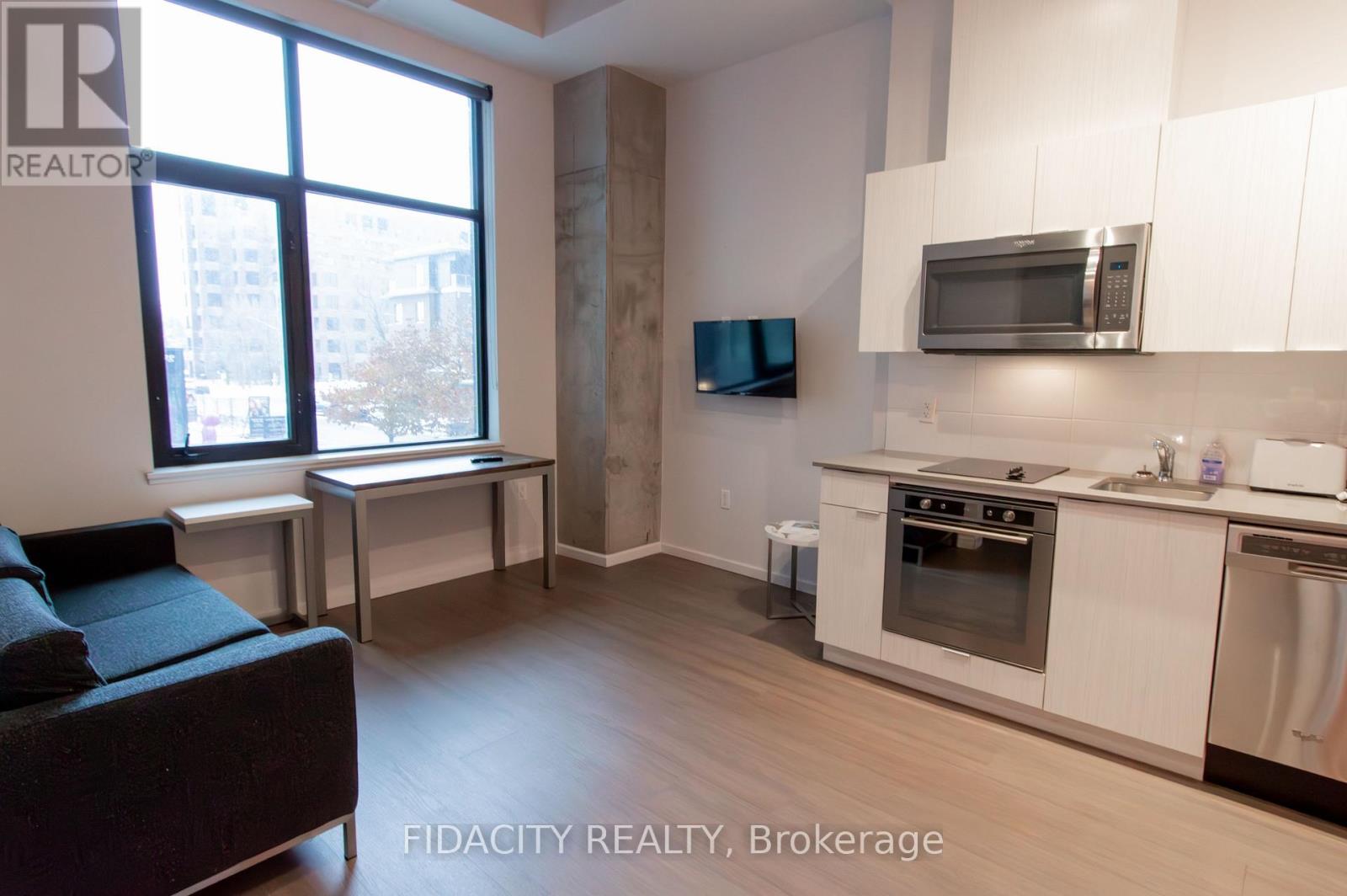 216 - 105 Champagne Avenue S, Ottawa, Ontario K1S 5E5 - Photo 5 - X12608232