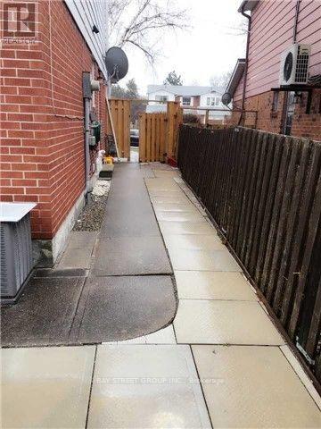 Second Or Third Bedroom - 82 Apache Trail, Toronto, Ontario  M2H 2H9 - Photo 17 - C12608204