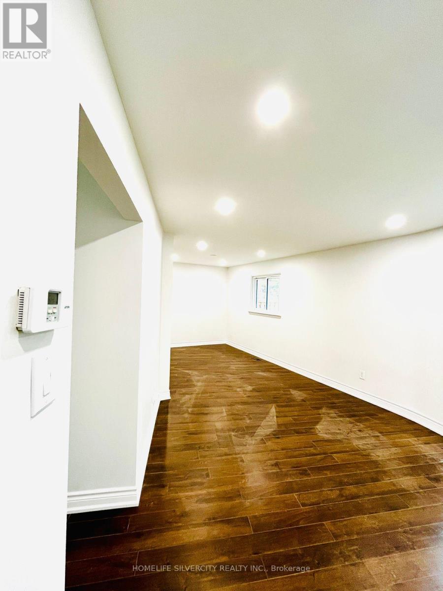 26 Niles Way, Markham, Ontario L3T 5B8 - Photo 4 - N12608184