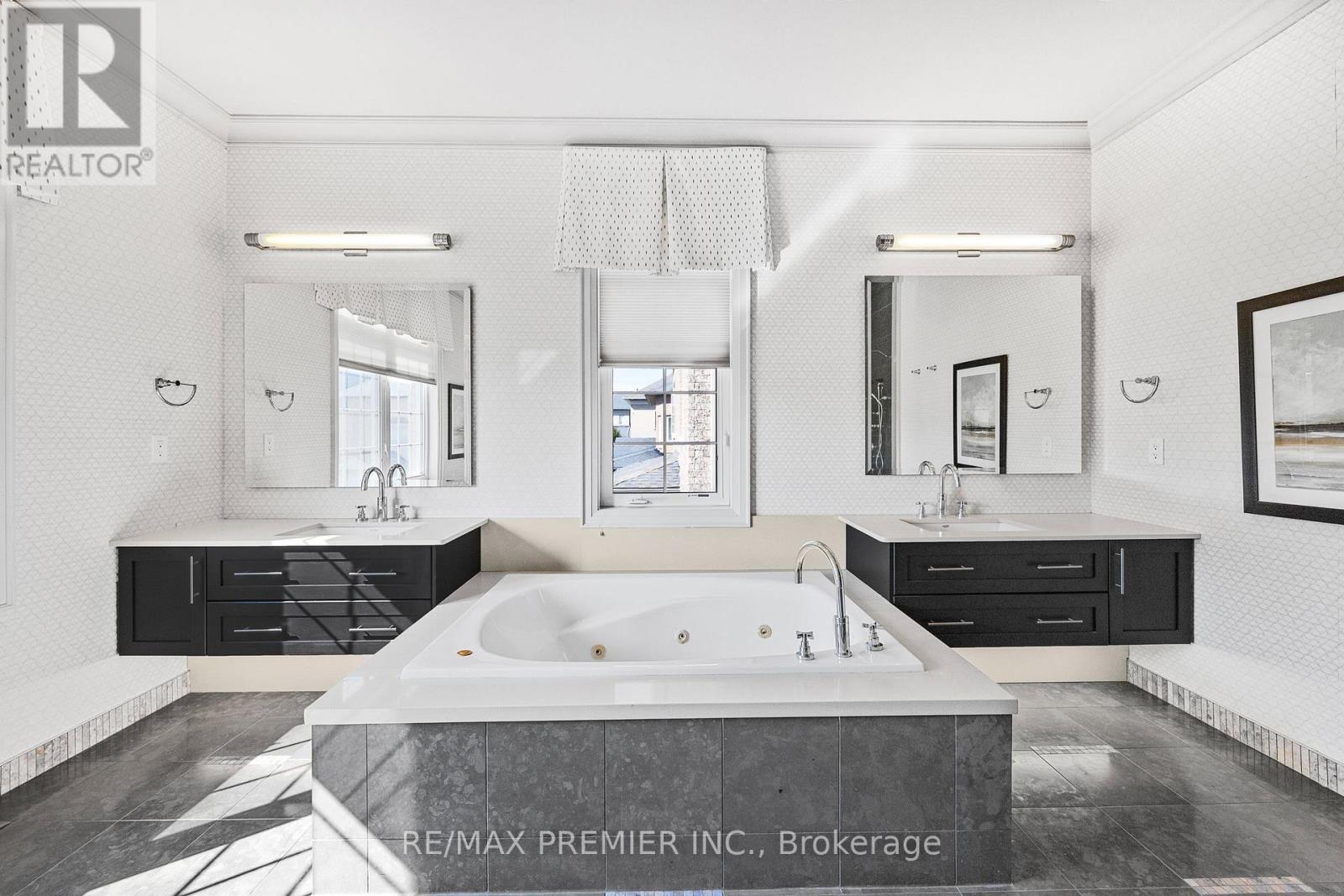 76 Orleans Circle, Vaughan, Ontario  L4H 0V3 - Photo 26 - N12444279