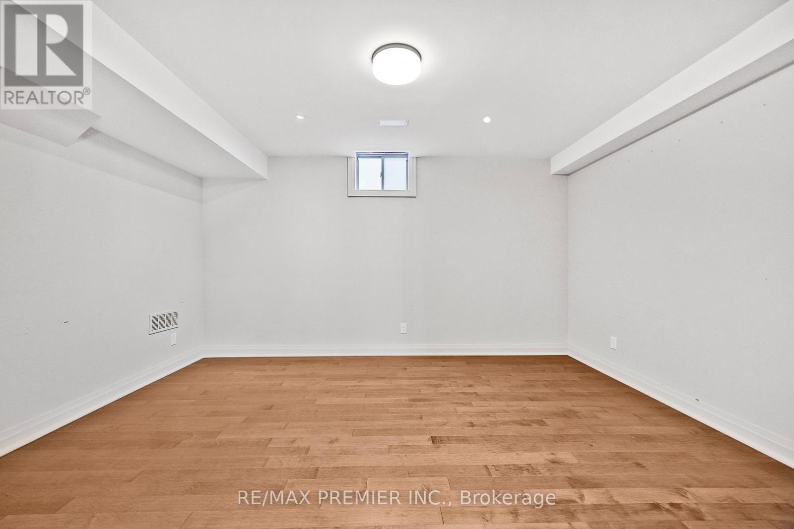 76 Orleans Circle, Vaughan, Ontario  L4H 0V3 - Photo 39 - N12444279