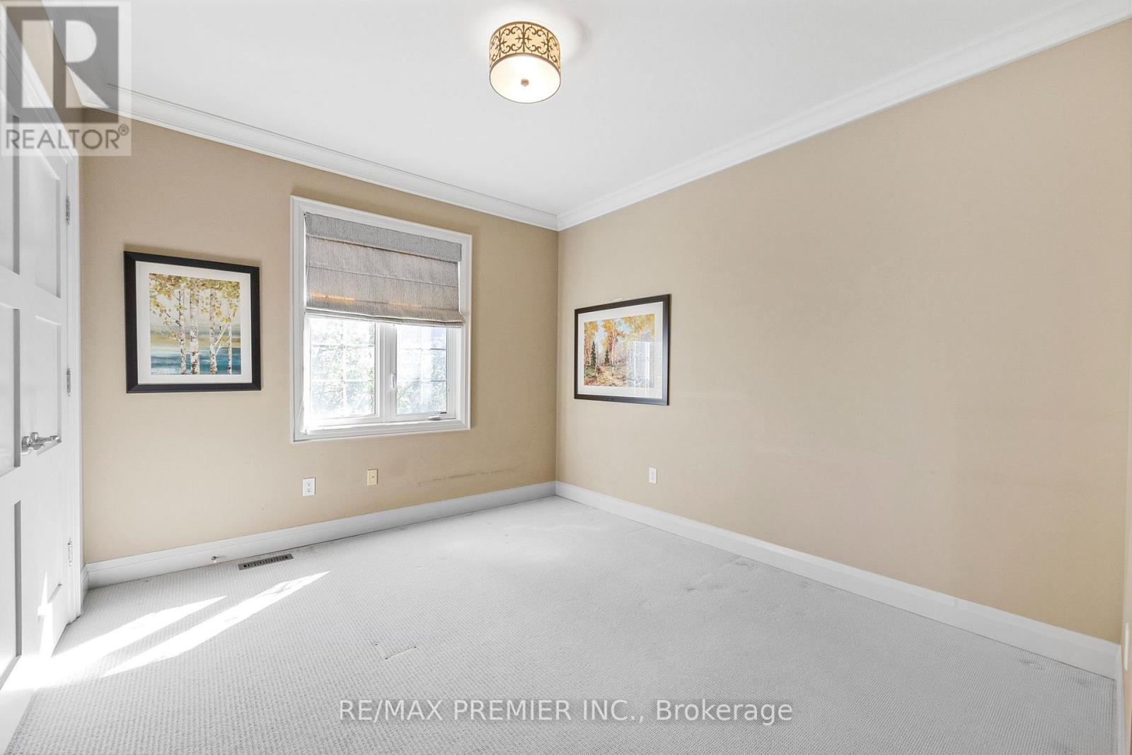 76 Orleans Circle, Vaughan, Ontario  L4H 0V3 - Photo 29 - N12444279