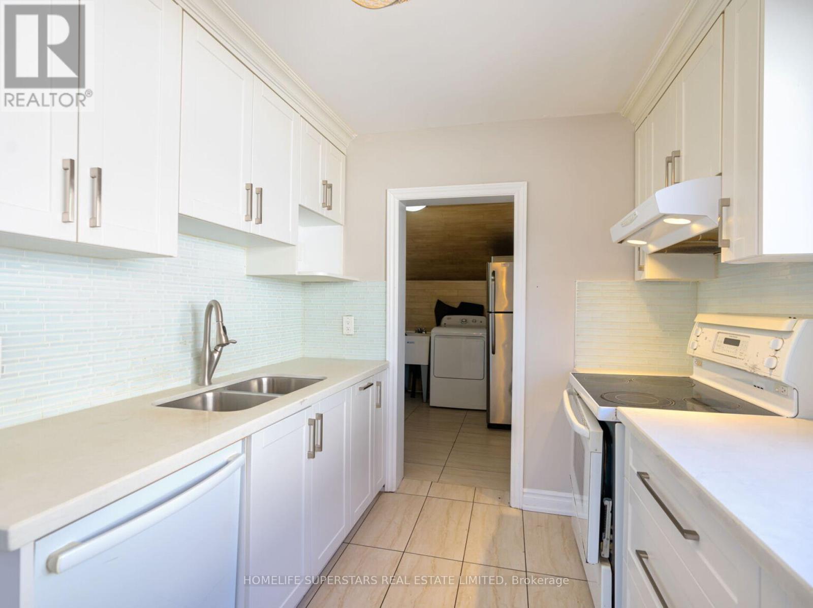 72 Frederick Street, Brampton, Ontario L6Y 1G8 - Photo 7 - W12608208