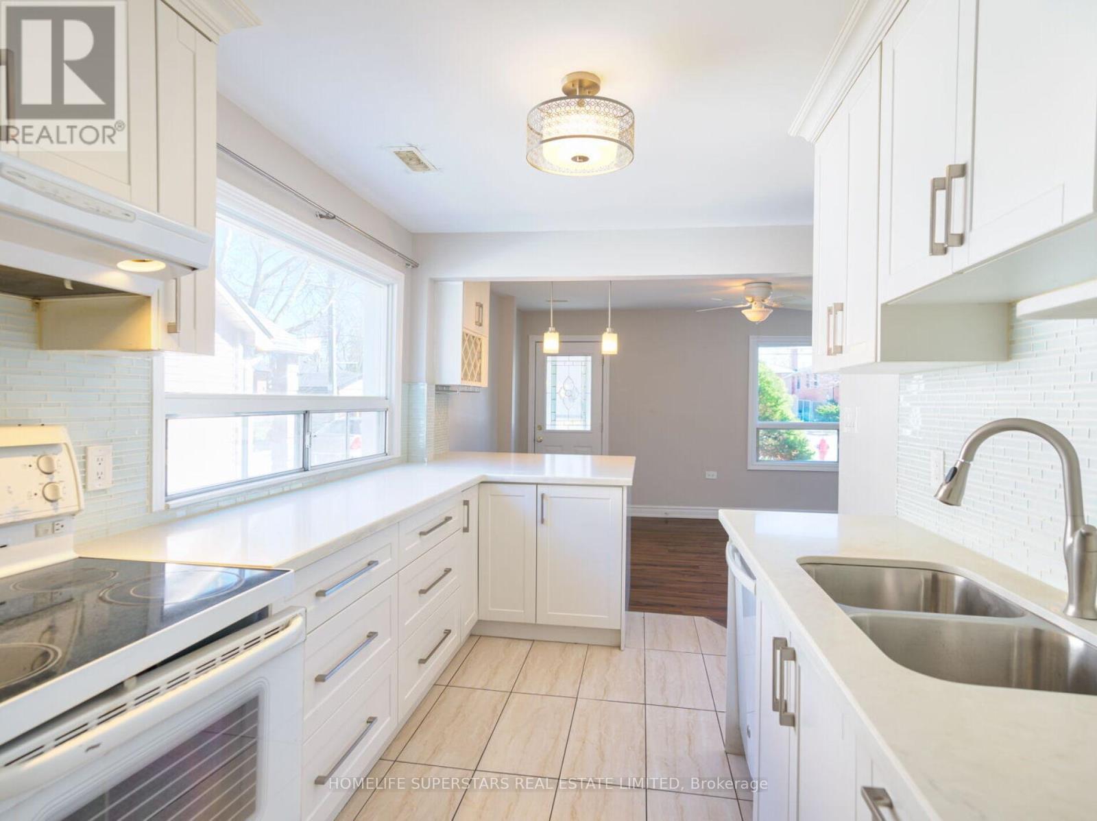 72 Frederick Street, Brampton, Ontario L6Y 1G8 - Photo 8 - W12608208