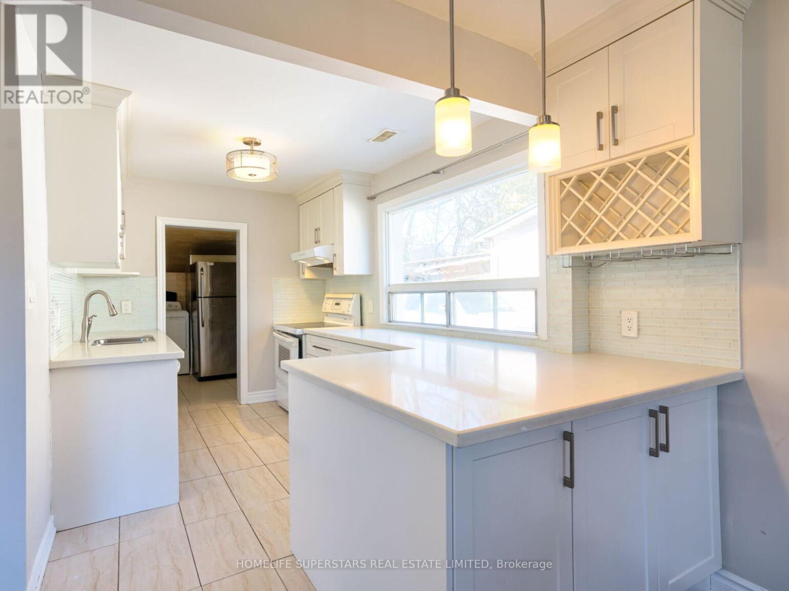 72 Frederick Street, Brampton, Ontario L6Y 1G8 - Photo 9 - W12608208