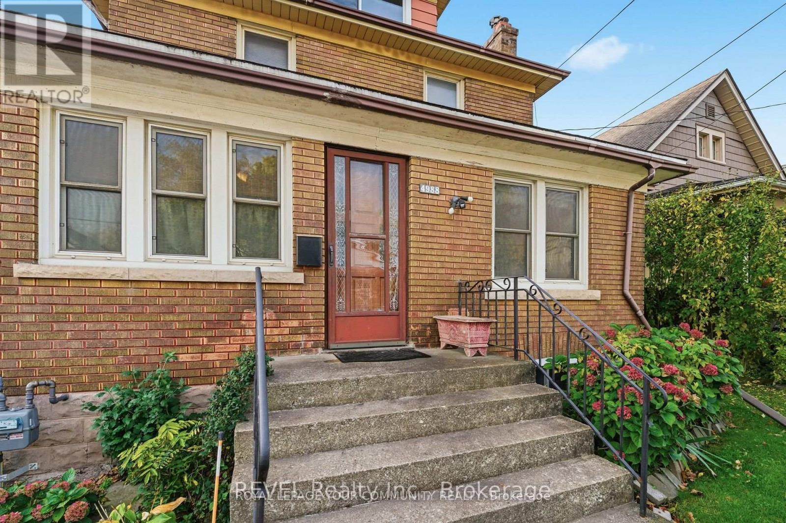 Upper - 4899 Morrison Street, Niagara Falls, Ontario  L2E 2C6 - Photo 4 - X12608206