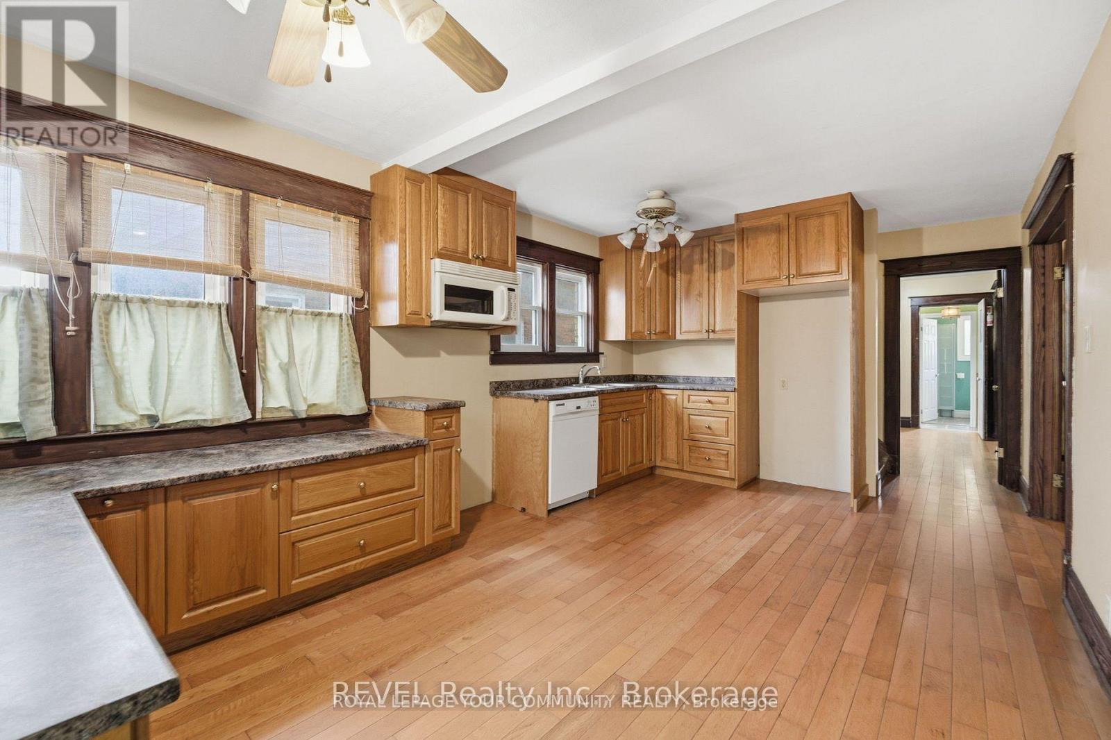 Upper - 4899 Morrison Street, Niagara Falls, Ontario  L2E 2C6 - Photo 6 - X12608206