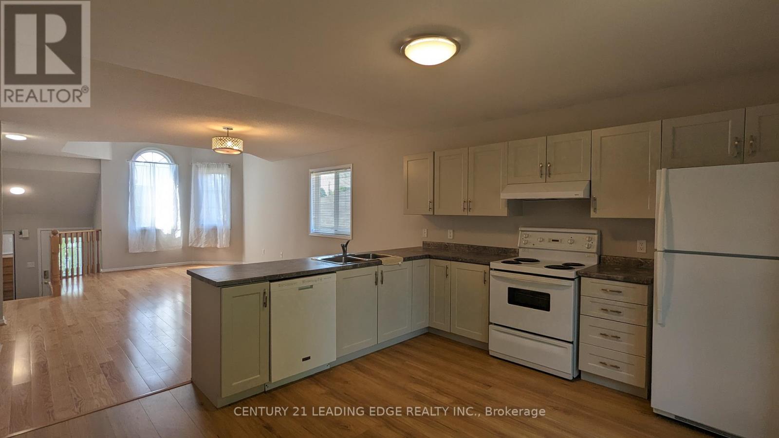 76 Srigley Street, Barrie, Ontario  L4N 0L7 - Photo 8 - S12606130