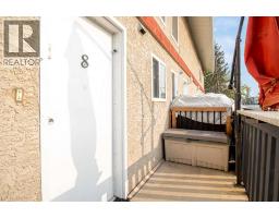 8, 3726 Centre Street NE Highland Park