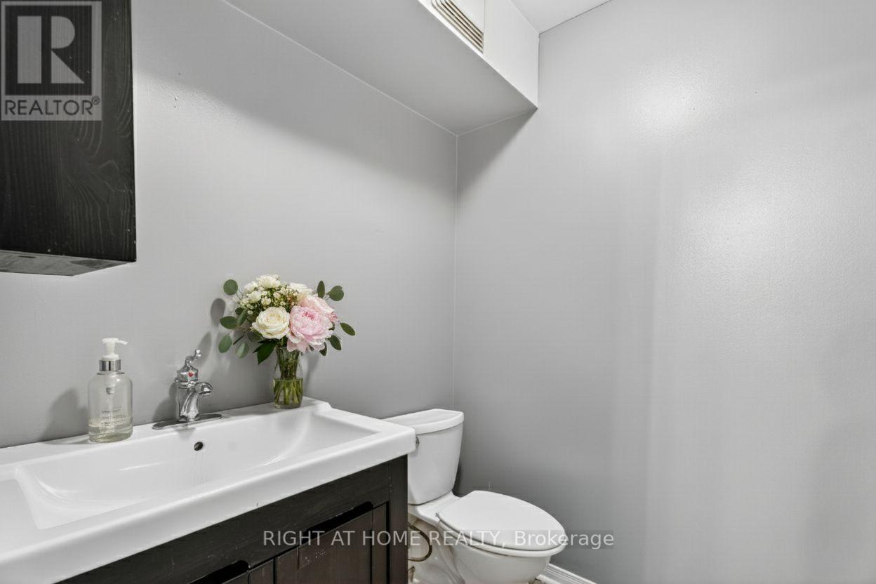 606 Tanguay Court, Ottawa, Ontario K2L 3X3 - Photo 9 - X12608236