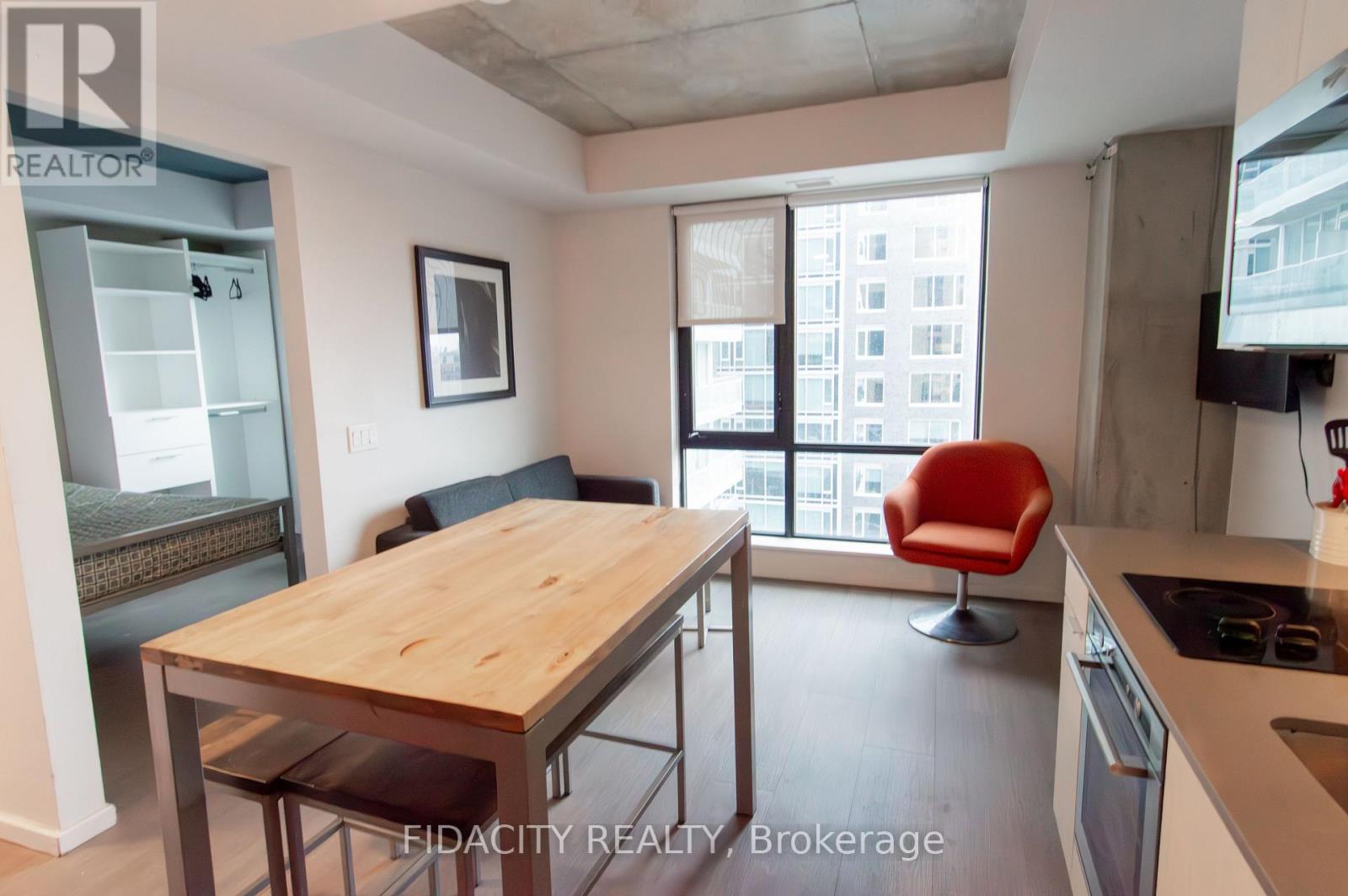 1516 - 105 Champagne Avenue S, Ottawa, Ontario K1S 4P3 - Photo 5 - X12608242