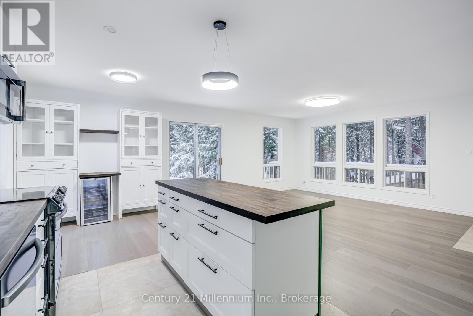 1025 West Road, Northern Bruce Peninsula, Ontario N0H 1W0 - Photo 14 - X12582796