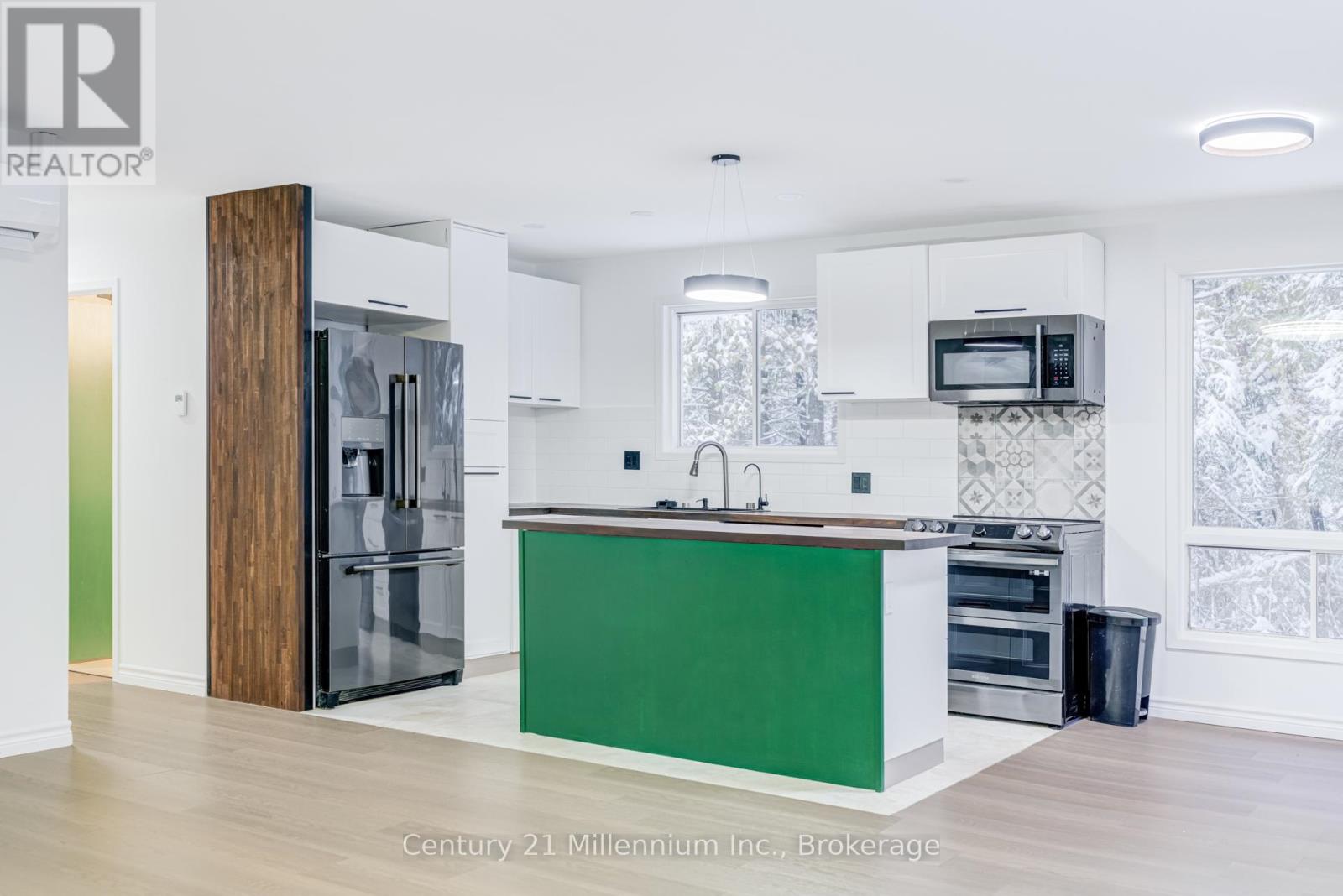 1025 West Road, Northern Bruce Peninsula, Ontario N0H 1W0 - Photo 6 - X12582796