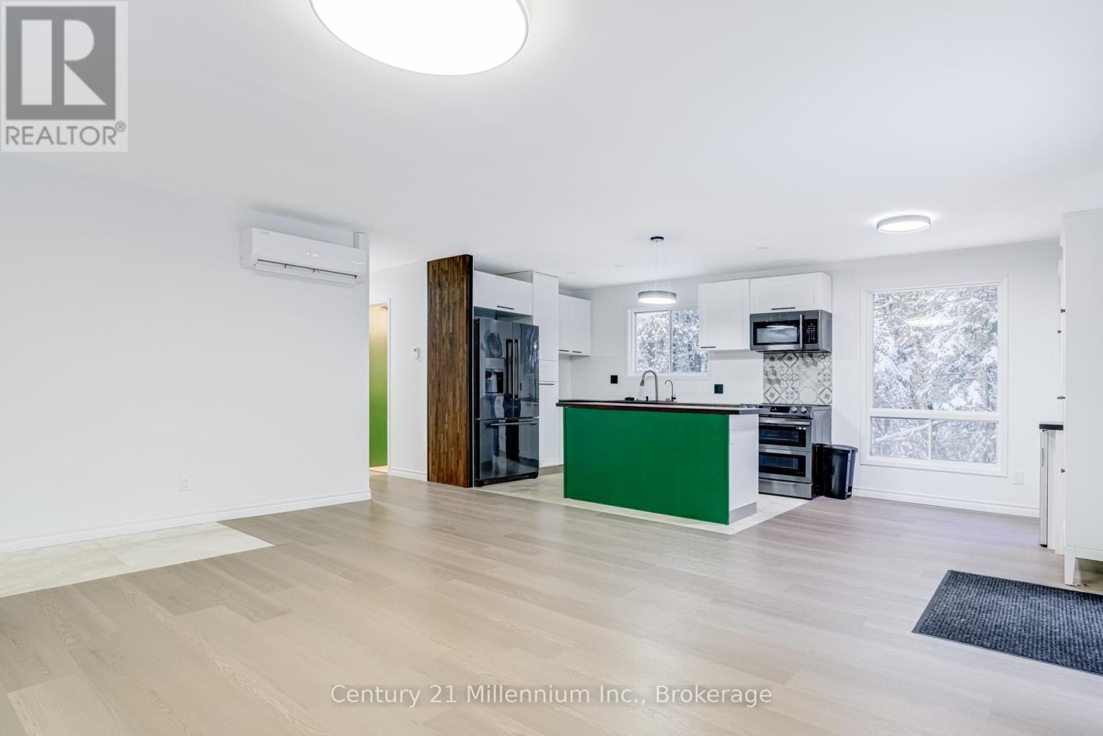 1025 West Road, Northern Bruce Peninsula, Ontario N0H 1W0 - Photo 7 - X12582796