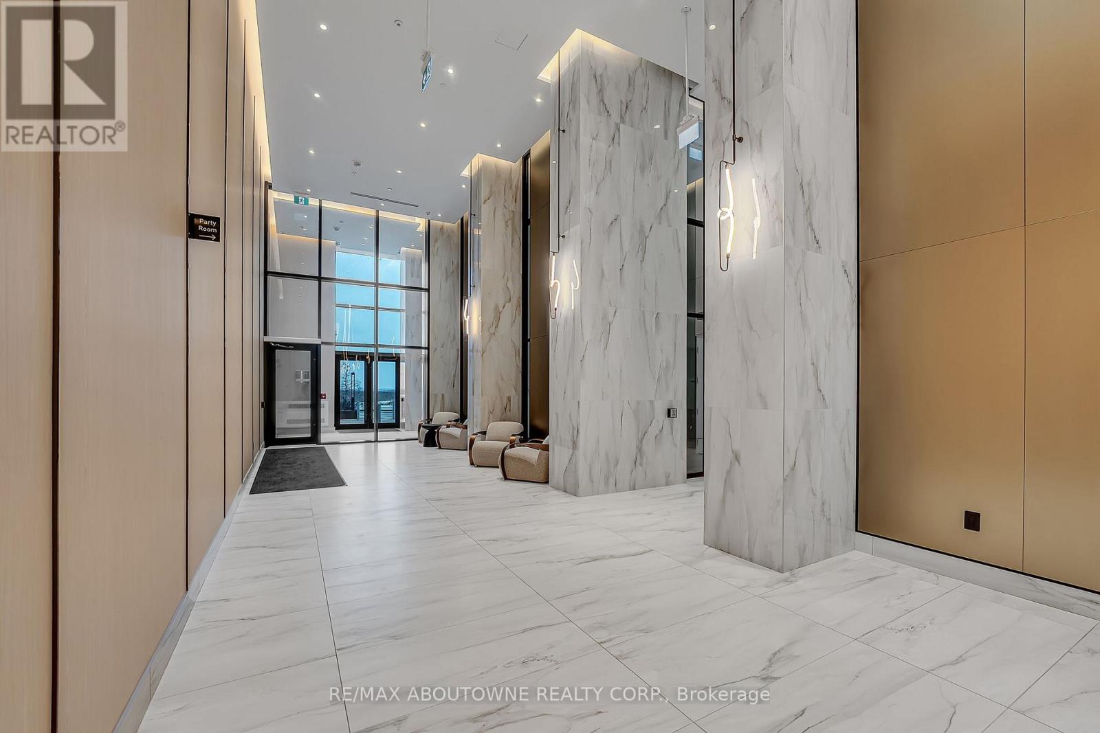 517 - 251 Masonry Way, Mississauga, Ontario  L5H 0B2 - Photo 2 - W12608256