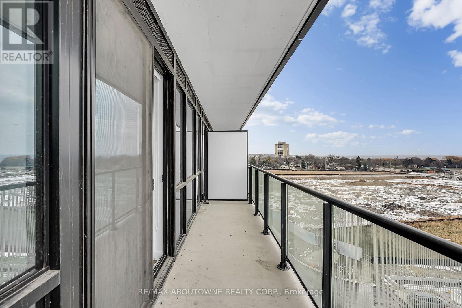 517 - 251 Masonry Way, Mississauga, Ontario  L5H 0B2 - Photo 35 - W12608256