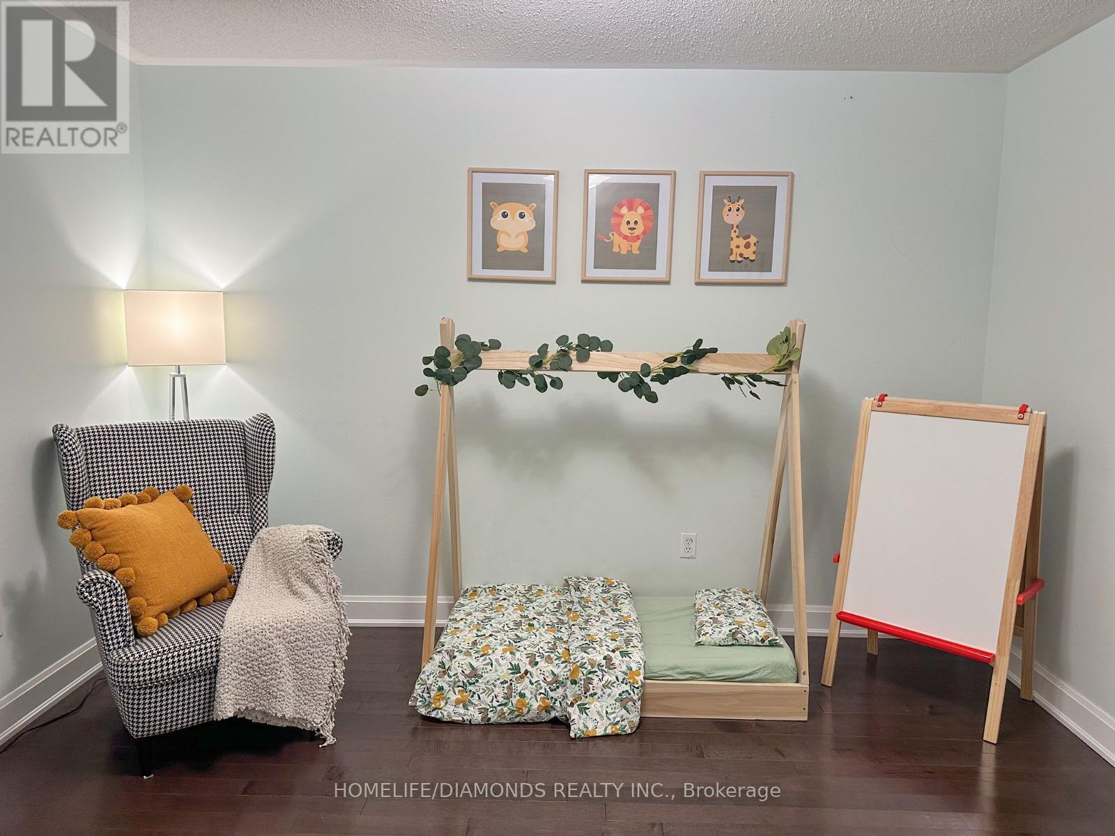 7 Clovercrest Drive, Brampton, Ontario L7A 2N4 - Photo 24 - W12604868