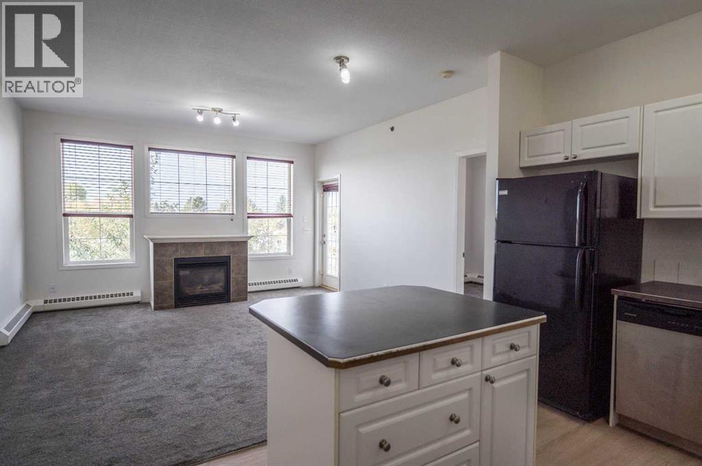 310, 1000 Applevillage Court SE, Calgary, Alberta