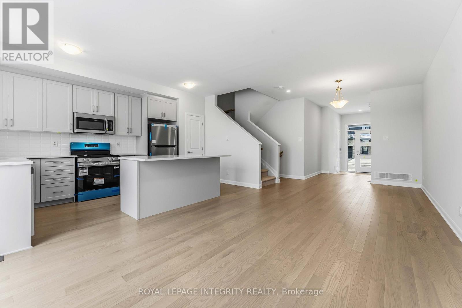 714 Fairline Row, Ottawa, Ontario K2V 0V6 - Photo 16 - X12608274