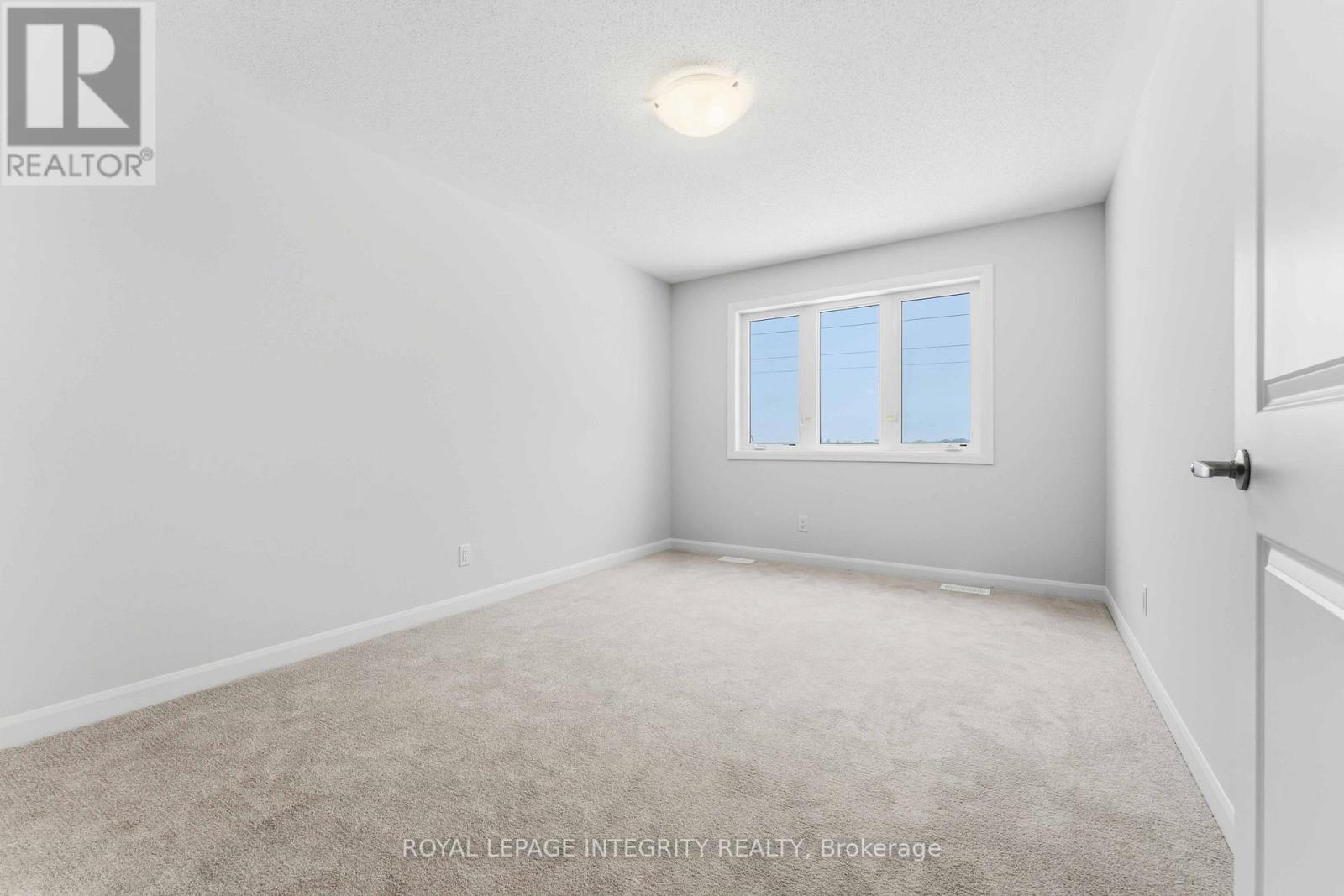 714 Fairline Row, Ottawa, Ontario K2V 0V6 - Photo 21 - X12608274