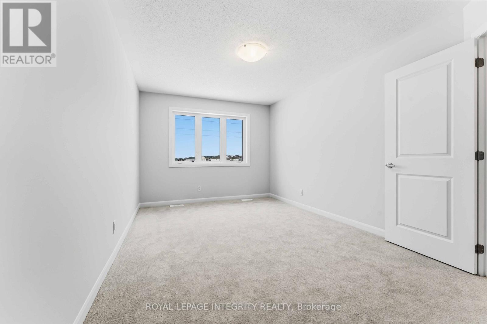 714 Fairline Row, Ottawa, Ontario K2V 0V6 - Photo 23 - X12608274